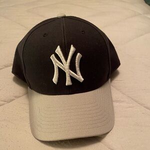 NY Yankee baseball hat